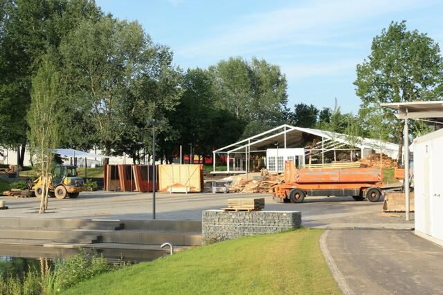 10.06. Blick in den Park