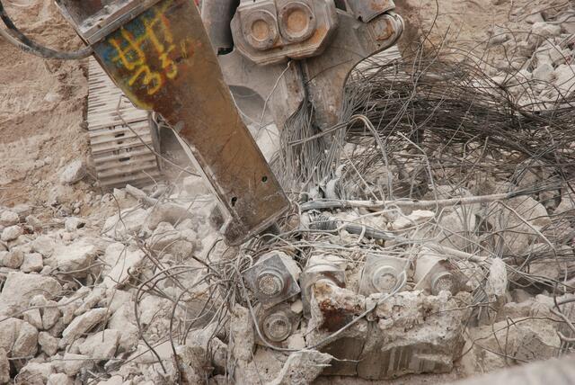 dinosaurier auf der autobahn   05