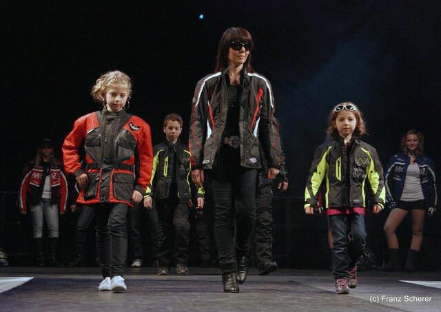 Friedberg (Bayern) - Hair & Fashion 2011 - Colors