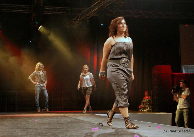 Friedberg (Bayern) - Hair & Fashion 2011 - Colors