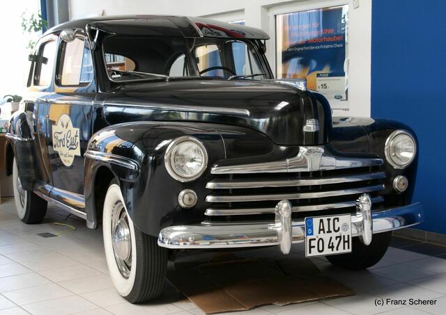 25 Jahre Gewerbegebiet Münchner Straße - Ein Schmuckstück: 1947er Ford Special deLuxe im Autohaus Esst