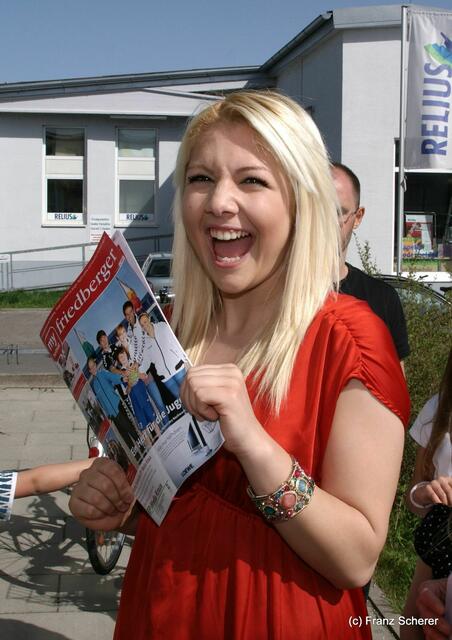 25 Jahre Gewerbegebiet Münchner Straße - Freut sich über ihr Interview in der myheimat-Printausgabe: DSDS-Kandidatin Katharina Demirkan