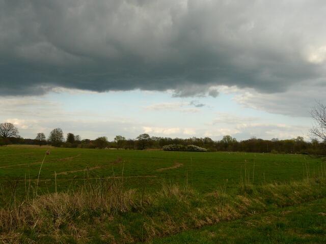 Der Wind war an vielen Tagen mein Begleiter. In diesem Fall stellte er sich mir nicht mit stürmischen Böen entgegen, sondern zeigte sich als Verbündeter und blies die dunklen Wolken fort.