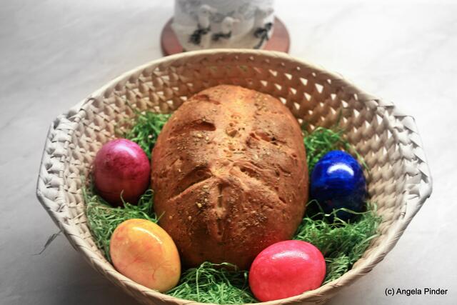 ...paßt sogar ins Osterkörbchen! ;-)