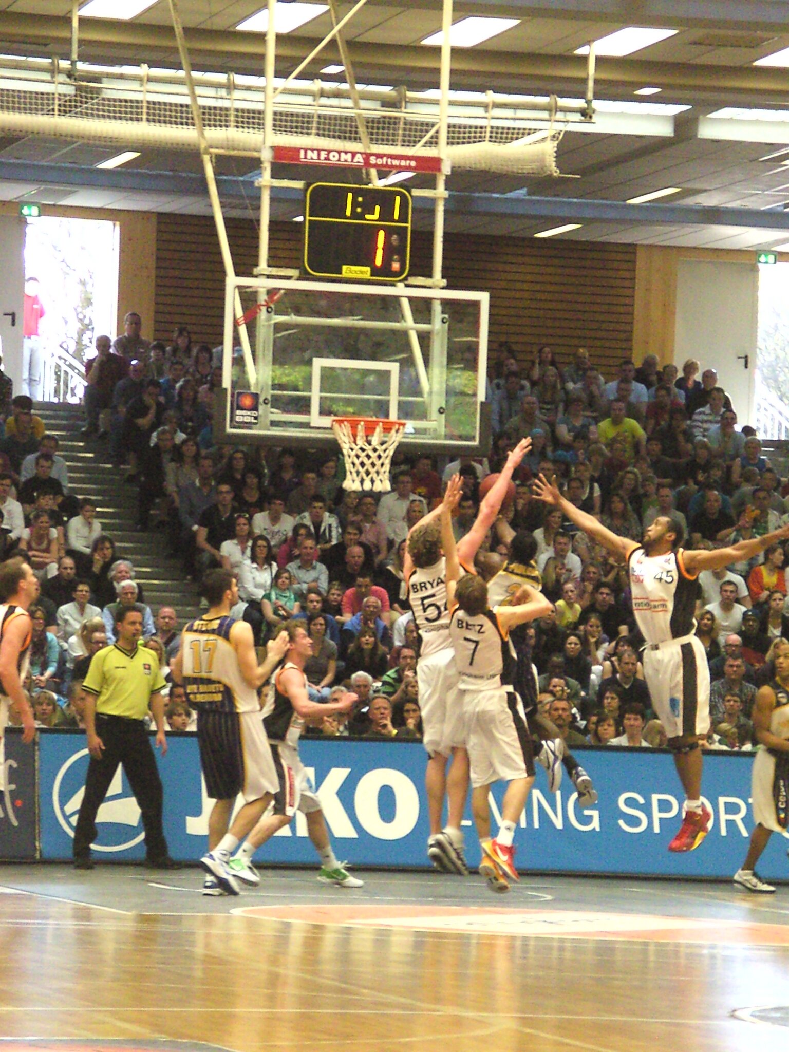 Basketball Beko BBL 33. Spieltag ratiopharm Ulm EWE Baskets