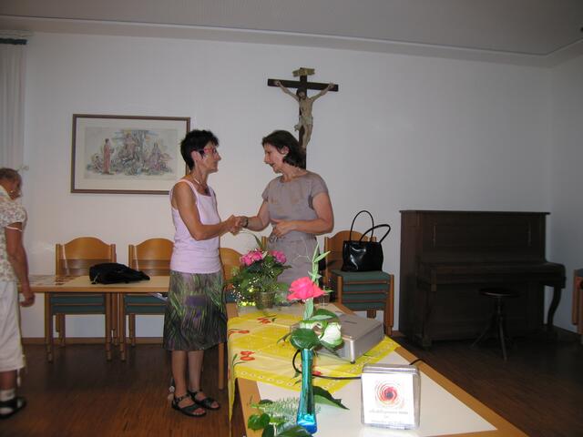 Gudrun Krumschmidt (l.) mit Referentin Dr. Yvonne Müller-Koch | Foto: Werner Kraus
