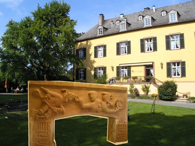 Der Narr von Landau - siehe MyHeimat :http://www.myheimat.de/bad-arolsen/kultur/der-narr-von-landau-d213947.html