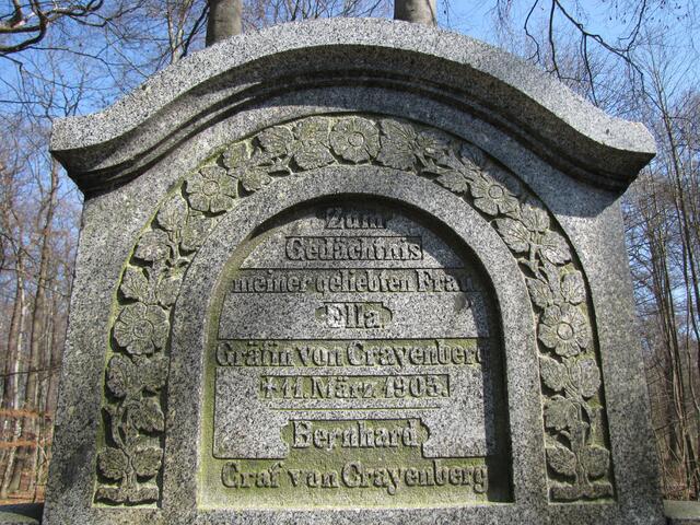 Er muss sie sehr geliebt haben.