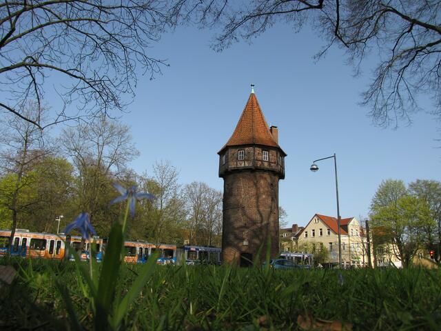 Der Döhrener Turm an der Landwehr wurde 1382 errichtet.