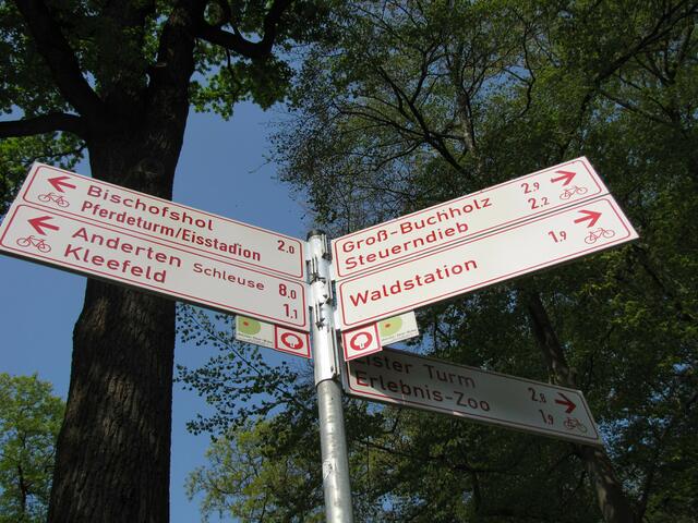 Nun gehts zur Waldstation.
