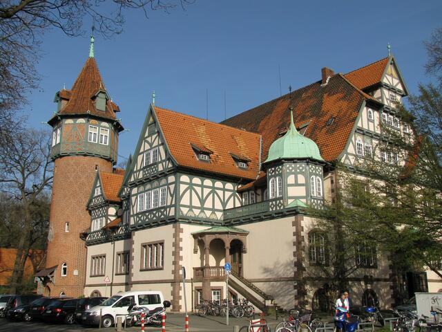 Auch der Listerturm gehörte zur Landwehr. 1387 unkundlich erstmalig erwähnt.