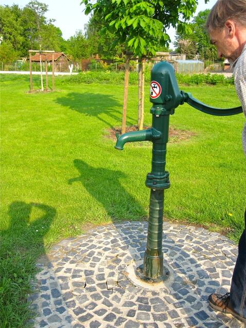 Hinterher die Füße waschen