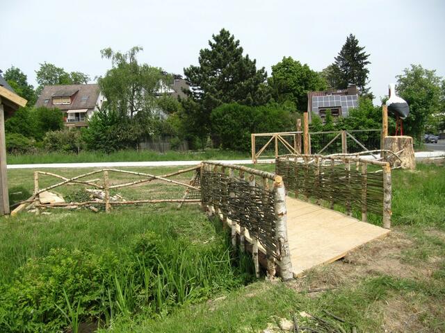 Schön gestaltete Brücke am 6.5.2011