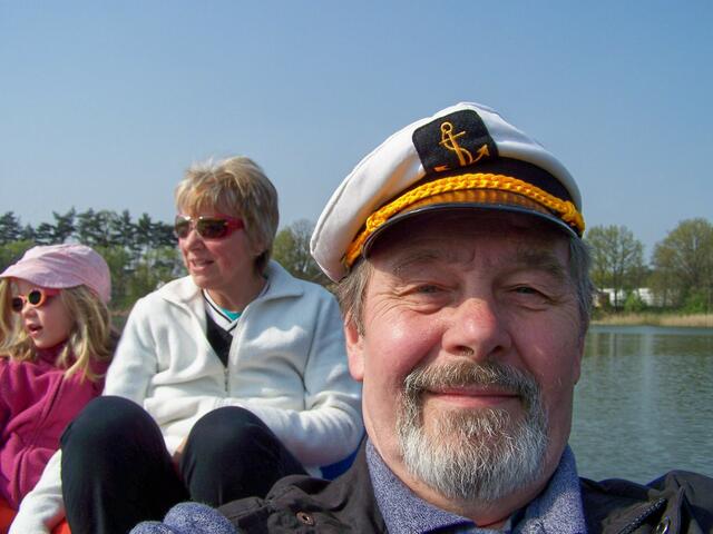 Bootsfahrt mit Frau und Enkel | Foto: G. Hansi