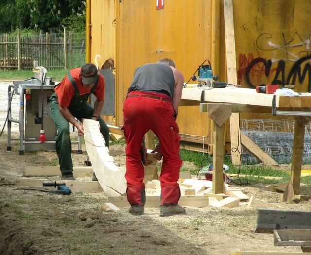 Holzarbeiten am 6.5.2011