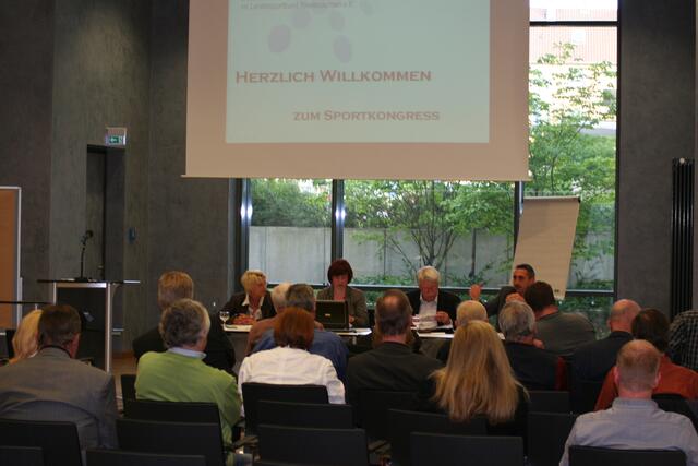Forum 2: v.l. Welda Schlimme (RSB), Caren Marks (MdB), Fritz Redeker (RSB), Norbert Engelhardt (Landessportbund)