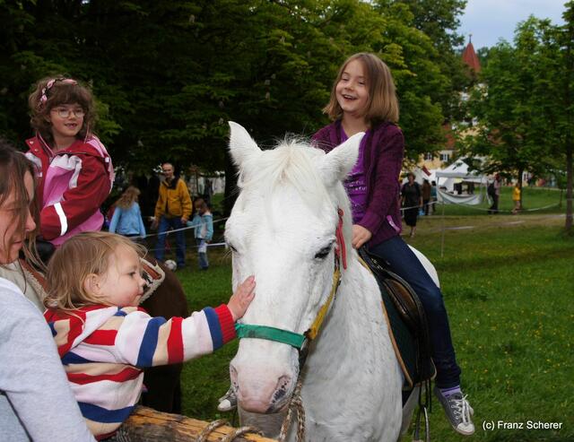 4. Elfenfestival Blumenthal - Reiten auf Ponys von Peters Ponyhof