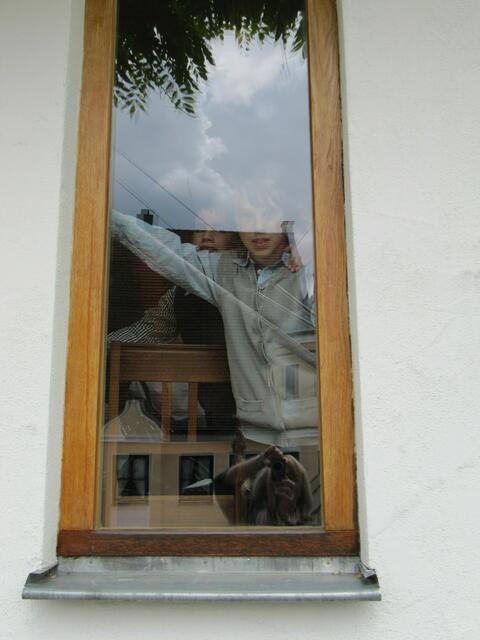 ... hey, wir wollen auch auf die Terrasse ...