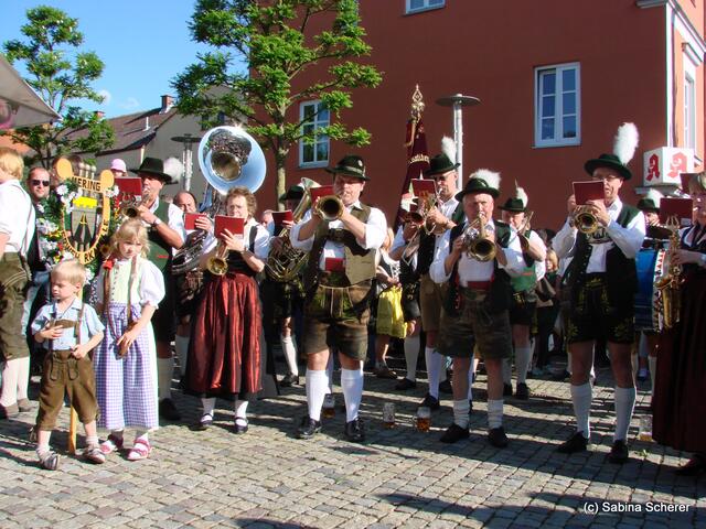 Meringer Volksfest 2011 - Impressionen vom Standkonzert auf dem Meringer Marktplatz