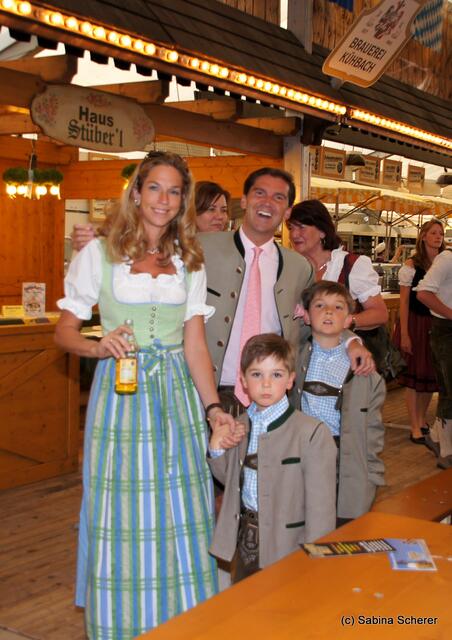 Meringer Volksfest 2011 - Familie von Beck-Peccoz kam zur Festeröffnung