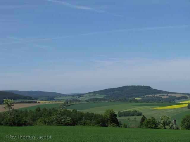 Links das Oberbecken, rechts der Scheibenberg.
