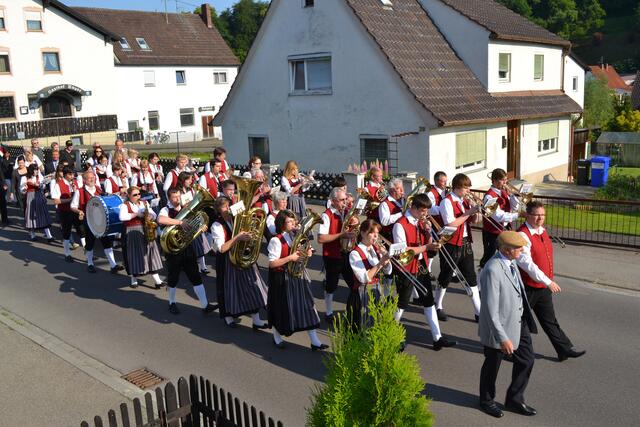 Mit Musik voran!