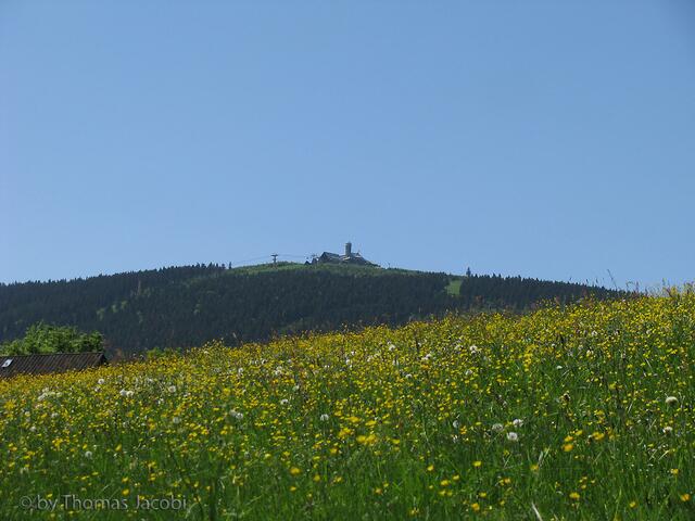 Ein Blick zurück zum Fichtelberg.