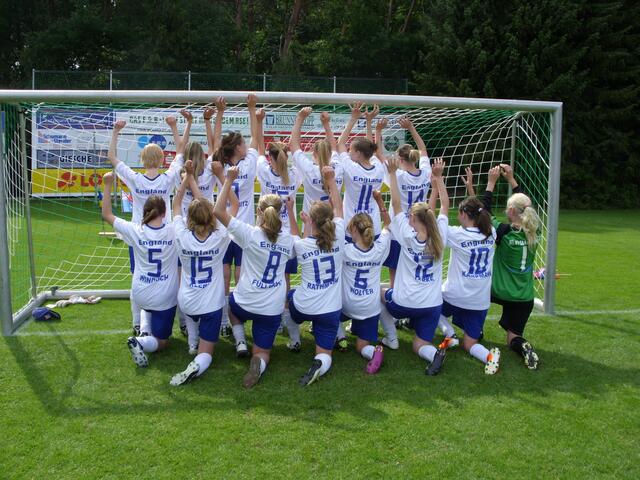 England (TSG Ahlten) ist der jubelnde Mini-Weltmeister