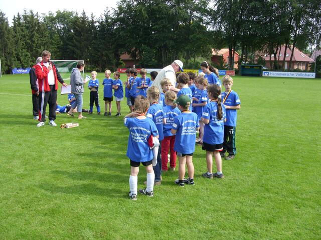 Jedes Kind bekam eine Medaille.