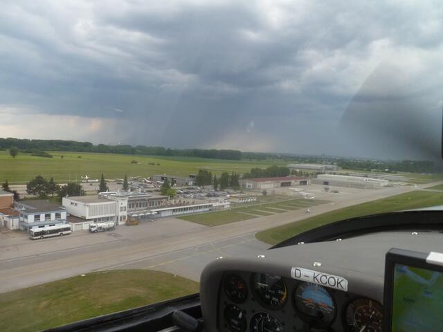 Über dem Flugplatz Mühlhausen