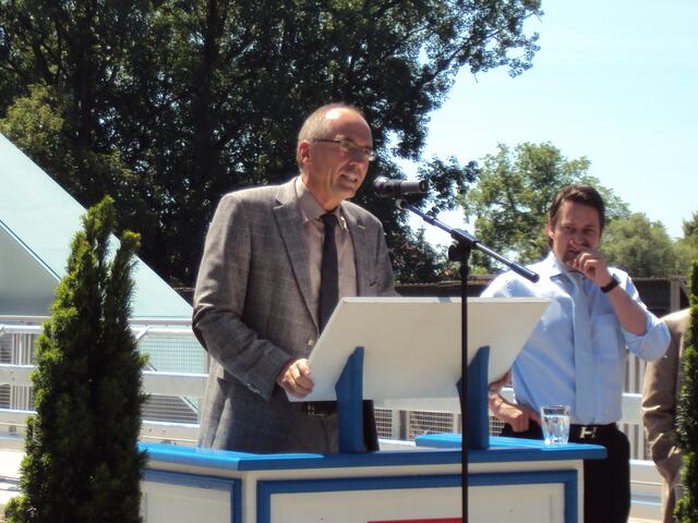 .. Herr Wilhelm Weirather