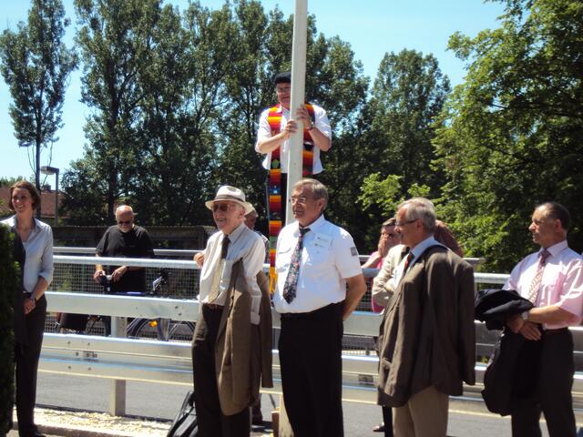 .. die beiden Pfarrer, Peter Seidel, katholisch  und sein evangelischer Kollege, Alexander Bauer ...
