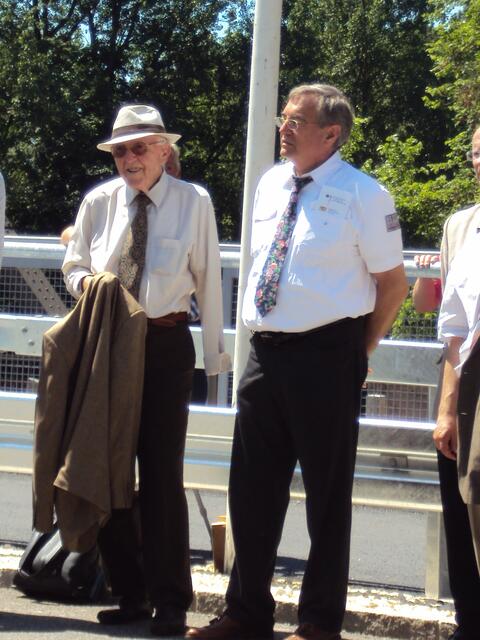 Dr. Bruno Merk
Bayerischer Staatsminister des Innern a.D. und Prof. Dr. Georg Barfuß, MdL