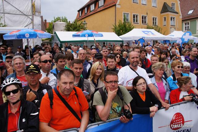 Bayernrundfahrt 2011 - Einzelzeitfahren in Friedberg - Impressionen vom Zielbereich Marienplatz