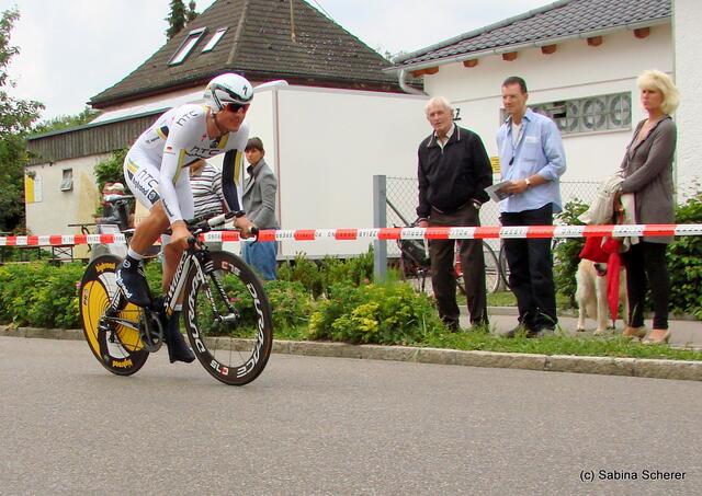 Bayern Rundfahrt 2011 - Einzelzeitfahren in Friedberg - Impressionen vom Startbereich Wiffertshauser Straße