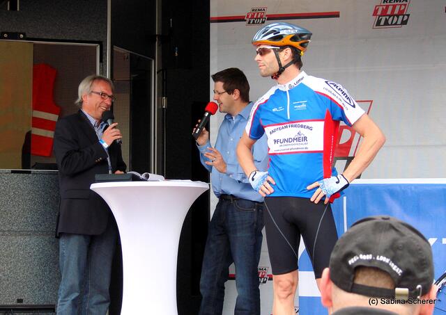 Bayern Rundfahrt 2011 - Einzelzeitfahren in Friedberg - Impressionen vom Startbereich Wiffertshauser Straße