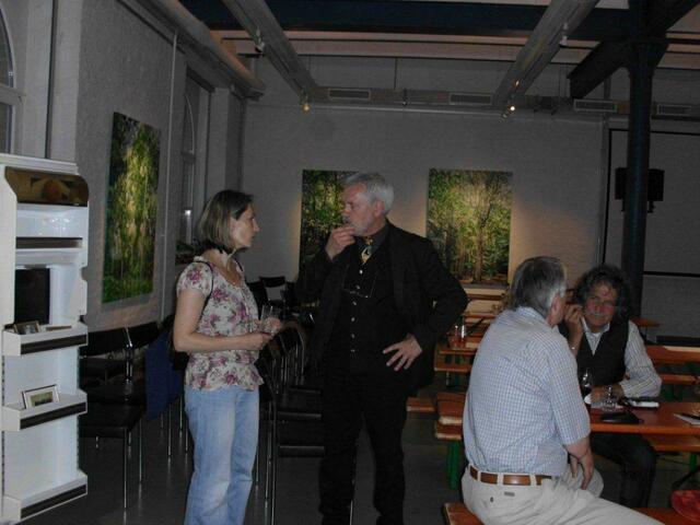 Ausklang der Lecture_Offenbach am "Tag für die Literatur": Magdalena Zeller, KulturRegion FrankfurtRheinMain, Helmut Preller, Publikumsgast und Alexander Kästner.