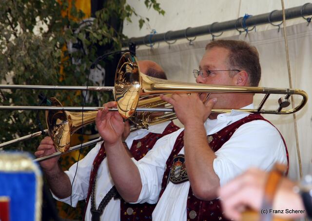 Brauereifest Kühbach 2011 - Zünftige Blasmusik zur Festeröffnung mit den Altbairischen Musikanten aus Aindling