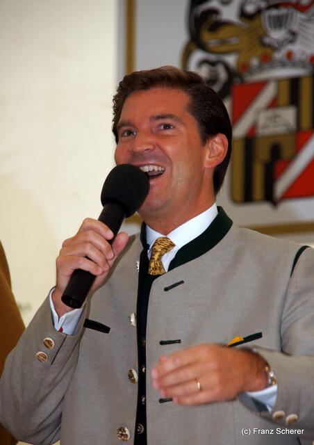 Brauereifest Kühbach 2011 - Umberto Freiherr von Beck-Peccoz begrüßt die Festgäste