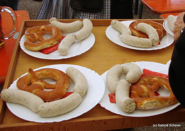 Brauereifest Kühbach 2011 - Leckere Schmankerl aus der Festzeltküche