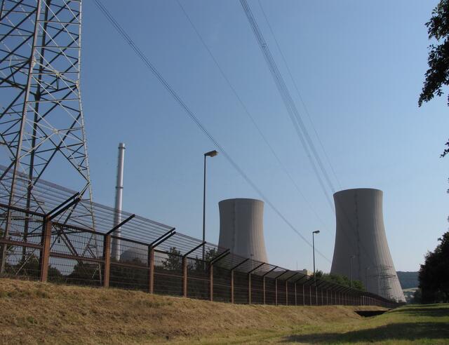 Doch das alles, so schlimm es auch ist, ist nur ein kleiner Vorgeschmack. Wird die Erde in Zukunft irgendwann völlig verstrahlt und verseucht werden? Es sieht ganz danach aus. Eine sichere Lagerung der radioaktiven Abfälle gibt es nach heutigem Wissensstand nicht