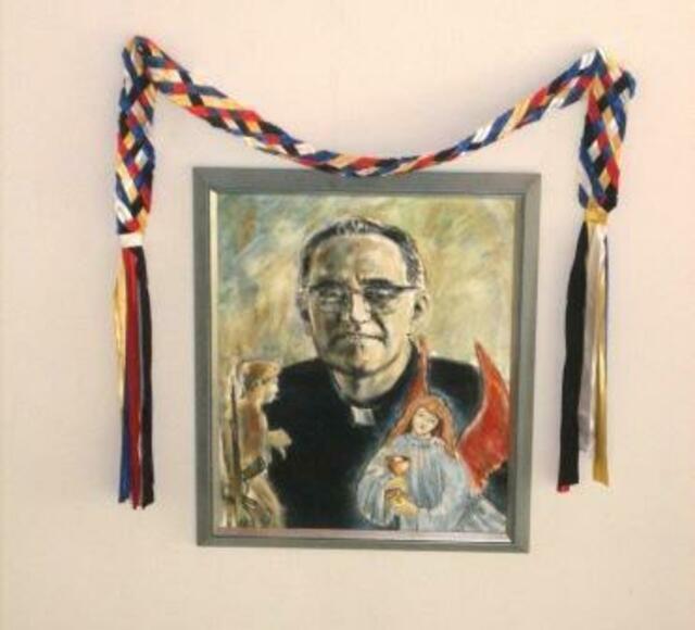 Erzbischof Oscar Romero - Gemälde im Eingangsbereich des Pfarrzentrums