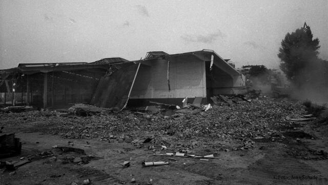 Die alten Hallen fallen