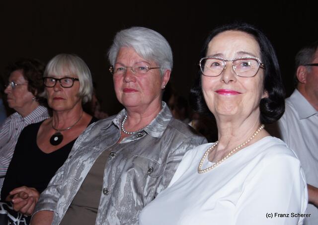 125 Jahre Heimatverein und Museum Friedberg - unter den Festgästen: Ursula Seeling (rechts), Archäologin Dr. Gudrun Schmid (links)