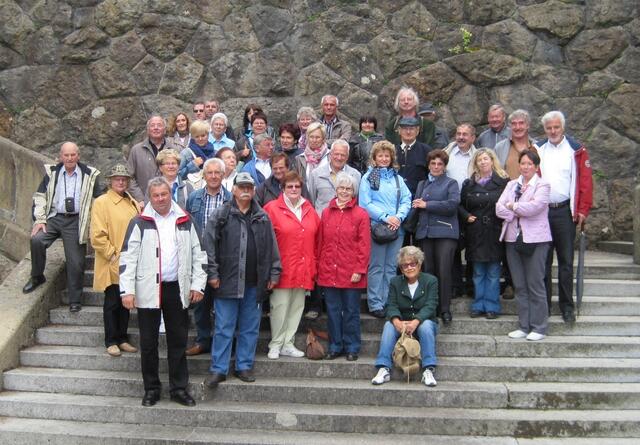 ...ein Teil der Gruppe vor der Votivkapelle