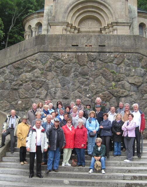 Die Gruppe des Bürgervereins auf dem Weg zum Ufer