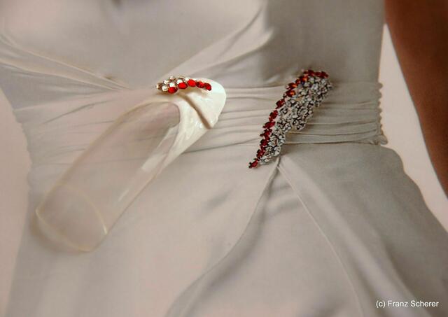 Fabulous Naildesign - Die plastischen Designs in Manuela Neumanns Hochzeitsservice begeistern viele Kunden