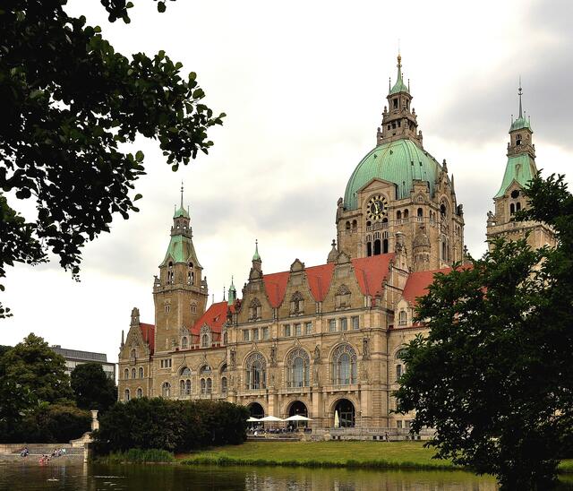 Das Neue Rathaus in Hannover (Rückseite)