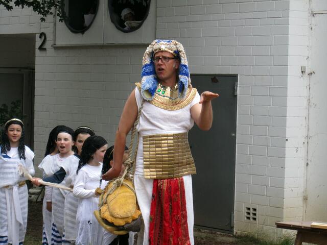 ... und sie gehen wie Ägypter :-))