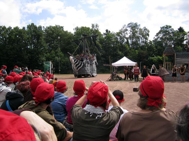 Da naht das Piratenschiff!